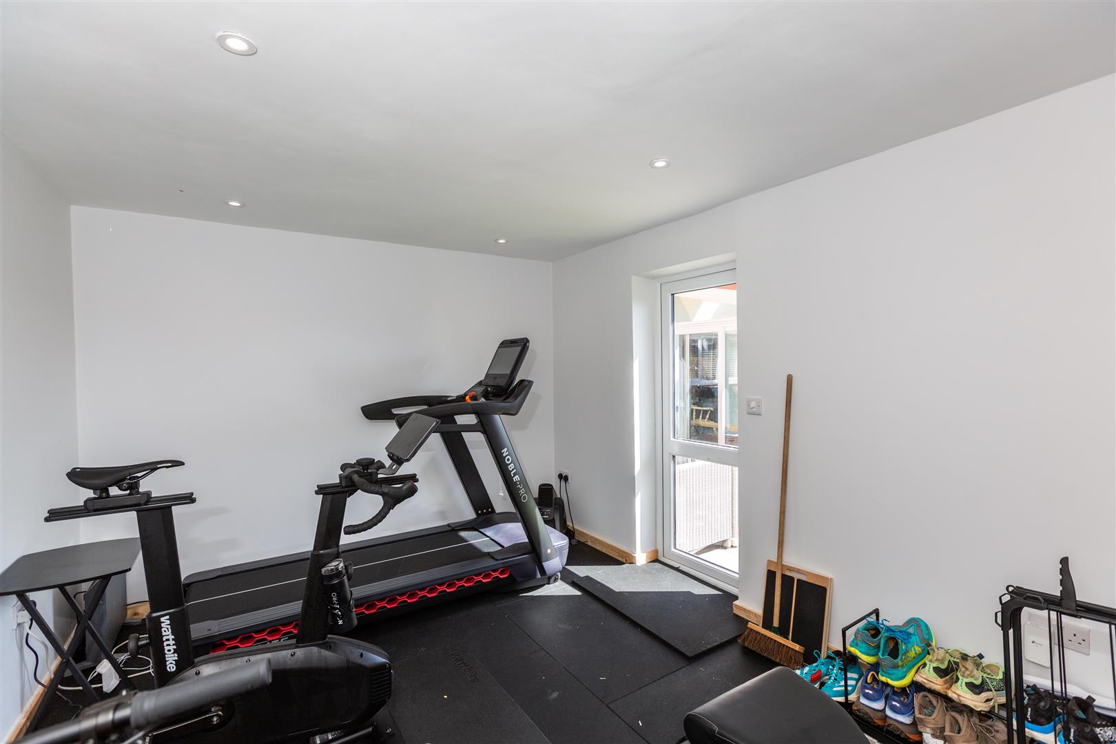 Awel Y Mor, Sketty, Swansea, SA2 9FL